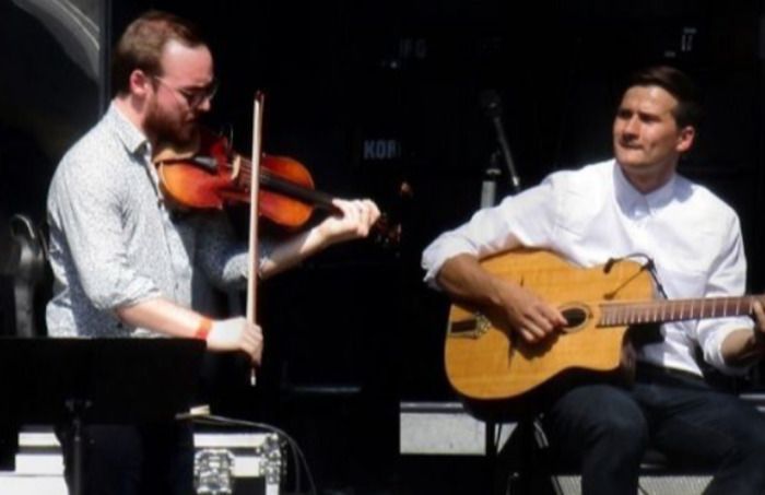 La Verdine rend hommage au grand Django Reinhardt. Un concert entre musique traditionnelle jazz manouche et jazz , en passant par la musique tzigane et les influences de l'Amérique du nord.