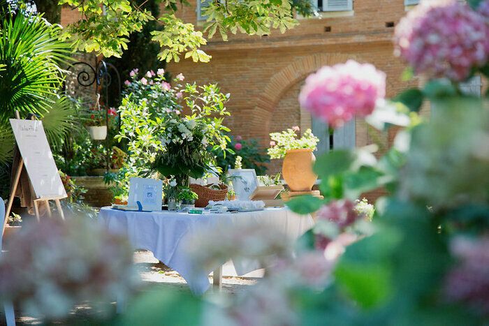 Entdecken Sie unseren Garten frei mit einer Mediationsbroschüre.