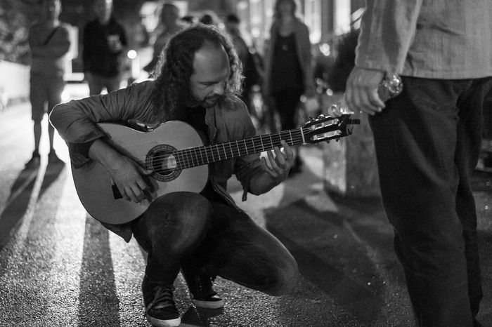 Vito Marenče (Gitarre), Jošt Lampret (Kontrabass), Andrej Tomažin (Schlagzeug), Mitja Obed (Tanz) Gitarrist Vito Marenče, nach vielen Reisen und Konzerten in Spanien und Studium der Flamenco-Gitarre …