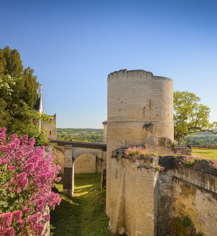 Für dieses Wochenende der Termine im Garten lädt die königliche Festung von Chinon Sie ein, Ihre Sinne in unserem Park zu wecken.