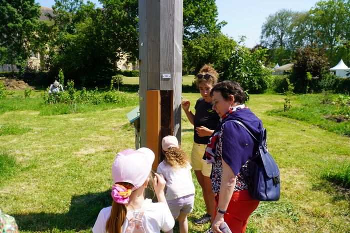 Genießen Sie den natürlichen Reichtum des Klosterparks und seines in Permakultur gepflegten Gartens. Auf dem Programm: Workshops, Animationen, Besichtigungen...