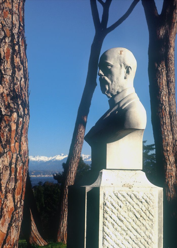 Entdecken Sie die Geschichte der Villa Thuret und der Charaktere, die an ihrer Entwicklung beteiligt waren, durch kommentierte Touren (1 Besuch am Morgen - 1 Besuch am Nachmittag).