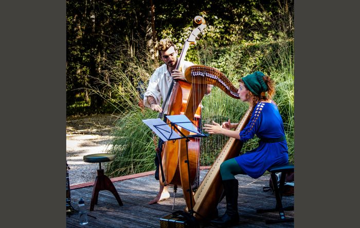 ô duo En mêlant les timbres de la harpe et du violon, ce duo entraîne le public dans une réflexion sur l’exil et le déracinement à travers des airs yiddish, tziganes, celtes ou latins, qui...