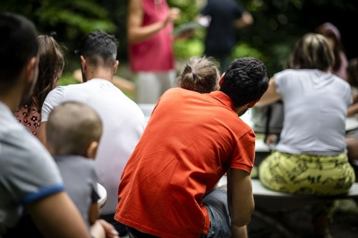 Animated readings for the little ones, surrounded by the nature of the park, among unexpected blooms and small animals hiding among the thick foliage of trees and bushes.