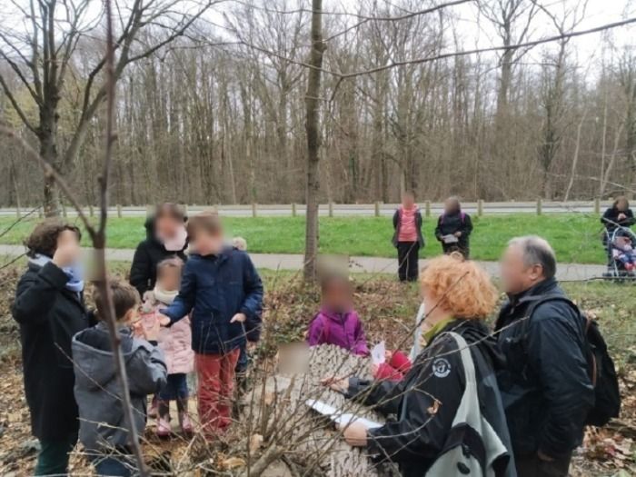 Les participants sont invités à découvrir et à observer la faune et la flore du Parc des Beaumonts, notamment celles présentes aux abords et dans les mares. Balade couplée d'un ramassage de déchets.