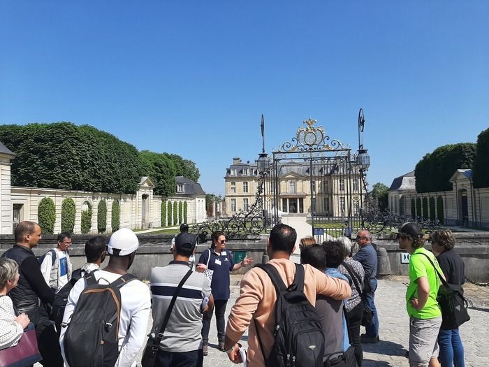 Nehmen Sie an einer außergewöhnlichen Tour mit der Chefgärtnerin und der Bildungsbeauftragten des Anwesens teil, um alles über die Kulisse des 85 Hektar großen Parks zu erfahren!