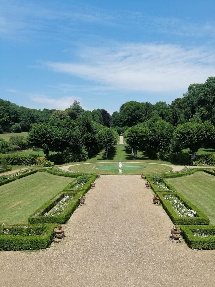 Visites commentées à 15 h et 16 h 30 sur le thème de l'art des jardins (transmission des savoirs).