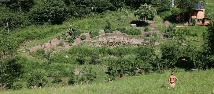 Für die Veranstaltung der Termine in den Gärten am 1\. und 2\. Juni 2024 wird der botanische Garten Le Clos des Arômes als freier Besuch geöffnet.