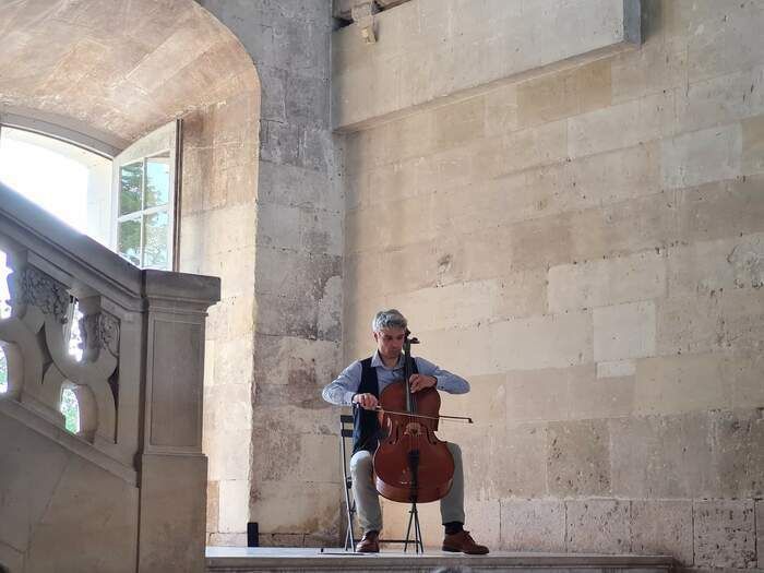 Eine Vertonung in Wort und Musik der Gärten durch den Bariton und Cellisten Pierre-François Lamiraud und den romantischen Gitarristen Loïc Reboul. Ein Konzert, in dem sich Musik und gesungene Poesie v