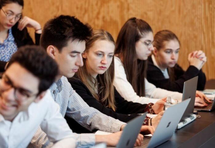 Cette présentation destinée aux étudiants post Bac leur permettra de découvrir les deux nouveaux Bachelors de l'école.