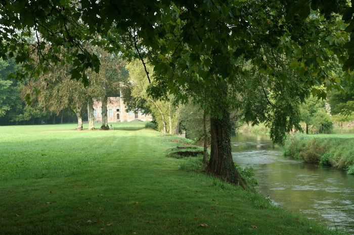 Kommen Sie, frei einen sehr schönen Park landschaftlichen, mit Gütezeichen " bemerkenswerten Garten " zu öffnen(entdecken).