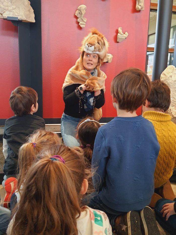 Entre visite, défis et atelier, les enfants partent sur les traces du très célèbres Hercule et des douze missions qui lui ont été confiées