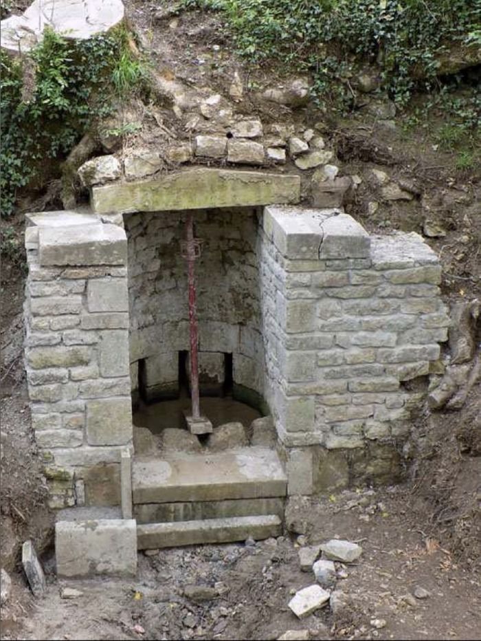 Venez découvrir cette fontaine tout récemment restaurée par les élèves de l'EREA de Wassy.