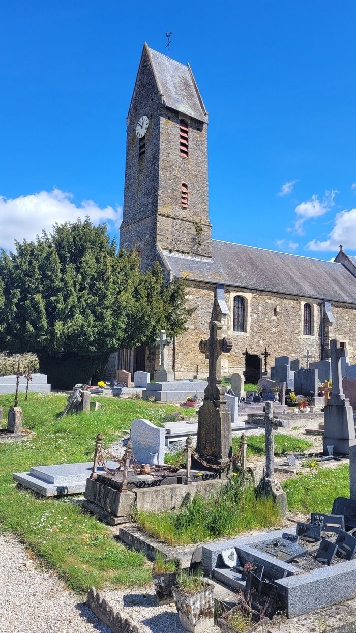 Nous vous conterons l'histoire de l'église sous le patronage de Saint Georges. Vous découvrirez les différentes restaurations, en particulier une qui a été l'oeuvre de l'Abbé Mottay.