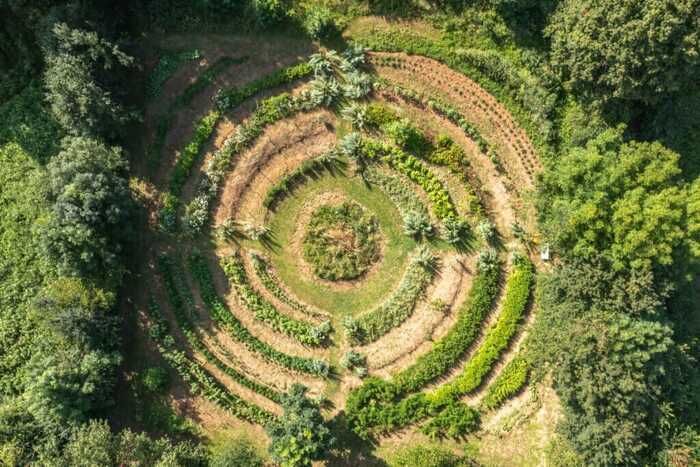 Offene Türen in den Gärten von Jammes, zum Thema der 5 Sinne im Garten.