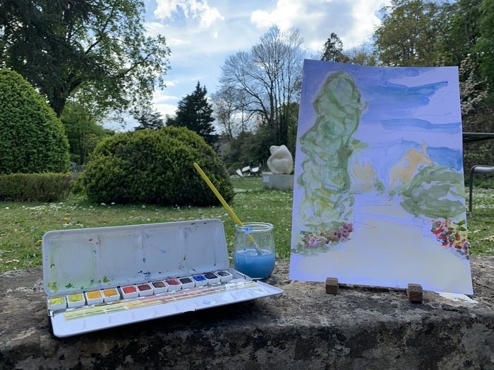 Les enfants réalisent un paysage tout en transparence grâce à la technique de l’aquarelle, en s’inspirant des œuvres qu’ils auront découvertes dans l’exposition.