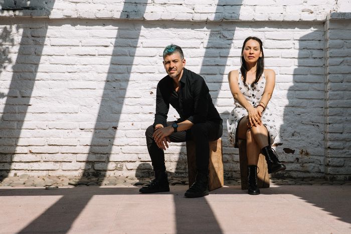 Le duo de folk rock mexicain Rodrigo y Gabriela est prêt à ouvrir un nouveau chapitre de son histoire avec l’album le plus ambitieux de ses vingt ans de carrière.