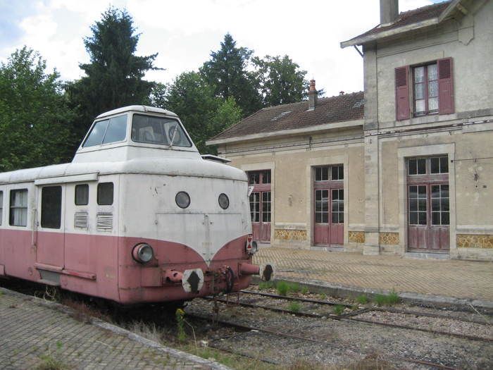 Visite commentée des équipements de la Gare par les Amis de la Gare de Wassy, son histoire et celle des lignes de chemin de fer qui la desservaient.