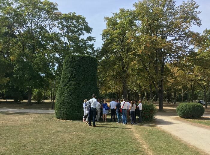 Entdecken Sie die Fauna und Flora des Parks, seine schönsten Gärten sowie die Werke, die im Rahmen der 7\. Ausgabe der Gärten der Welt in Bewegung entstanden sind.