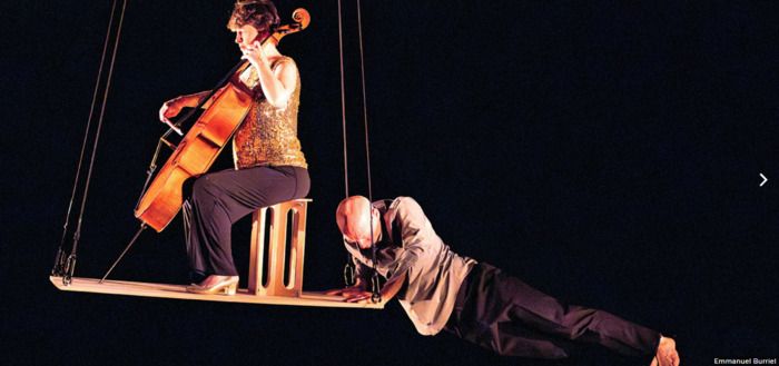 Avec Sarabande, Noémi Boutin et Jörg Muller signent un spectacle aérien, sensible et élégant. Une rencontre en état de grâce entre musique classique et arts du cirque.