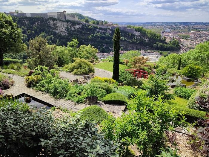 Besuchen Sie anlässlich des Gartentreffens 2024 diesen Garten, der von seinem Besitzer kommentiert wurde. Besichtigungen sind nach Vereinbarung möglich.