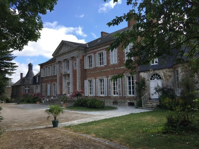 VISITE DU PARC ET DE LA FACADE OUEST DU CHATEAU DE TREPREL