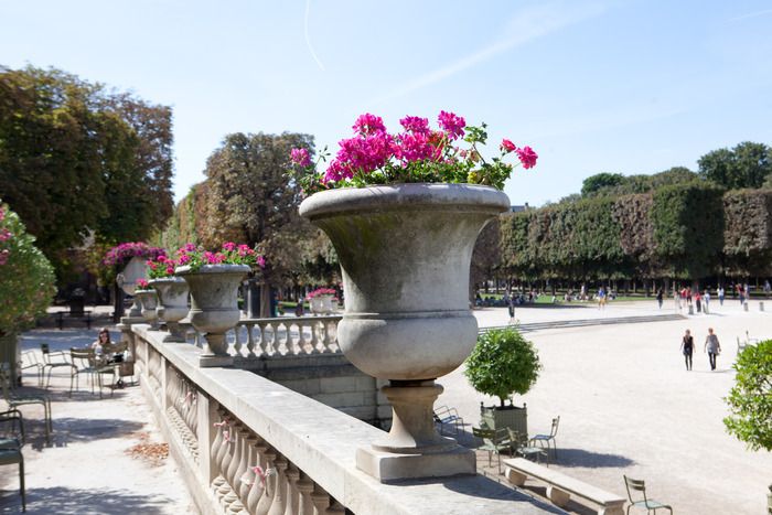 Der Jardin du Luxembourg ist eine Reihe von Gärten verschiedener Stile, die sich im 6\. Arrondissement von Paris befinden und 1612 unter der Herrschaft von Marie de Medici angelegt wurden. Der Garten