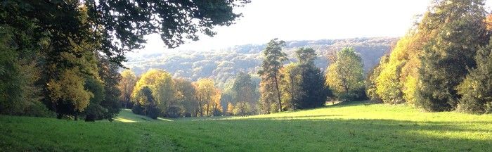 Besuchen Sie den Park in der englischen Burg des 18\. Jahrhunderts.