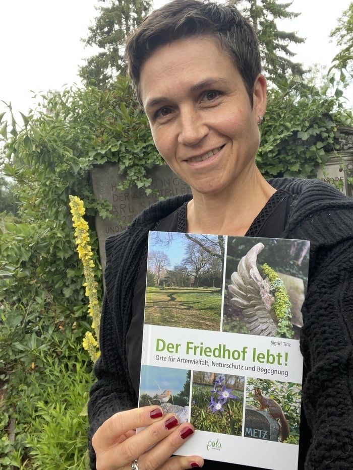 Der Friedhof lebt! Lesung und Führung mit Sigrid Tinz