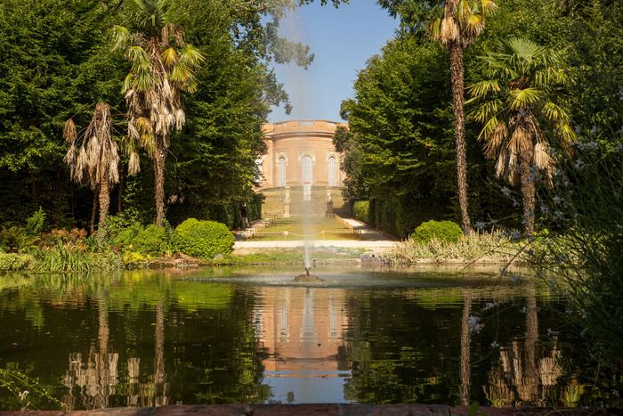 Verbringen Sie einen Nachmittag im Parc de la Reynerie und besuchen Sie das Schloss. Dieser architektonische Wahnsinn des 18\. Jahrhunderts öffnet seine Türen.