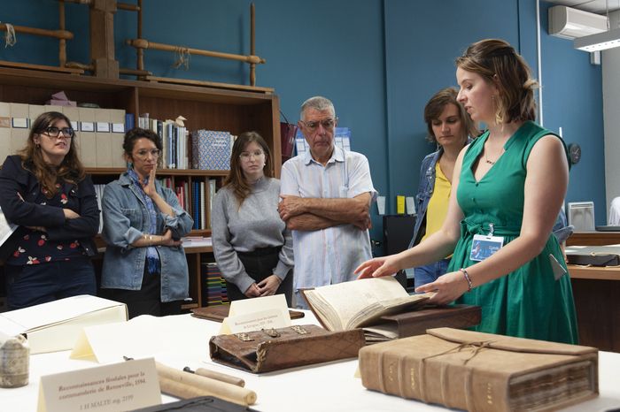 L’atelier de restauration, c’est le centre de remise en forme des archives ! Les restauratrices vous diront tout de leurs missions avec en prime une démonstration de quelques techniques....