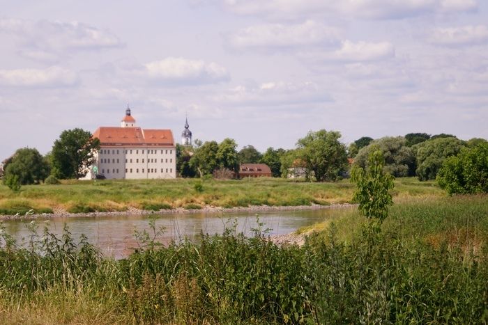 Ein Fest für eine Königin. Das Eberhardinenfest im Park des Renaissanceschloss belebt neu und schwungvoll eine seit 1817 bestehende Tradition