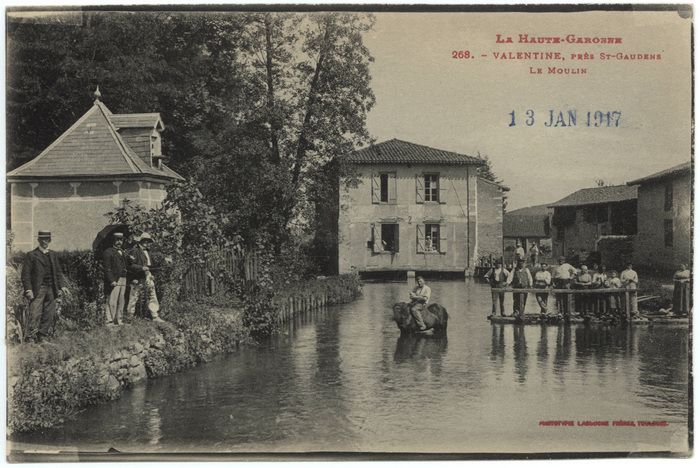 Élément familier mais souvent méconnu de nos paysages, le moulin s’inscrit dans une permanence. Quelles archives peuvent aider à écrire l’histoire de ce patrimoine bâti ?