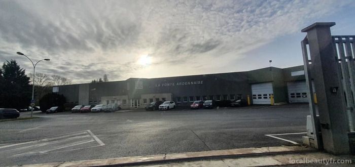 Visite de l'entreprise La Fonte Ardennaise : Les classes de 5eme du collège de Vrigne aux Bois en visite d'entreprise pour découvrir l'industrie.