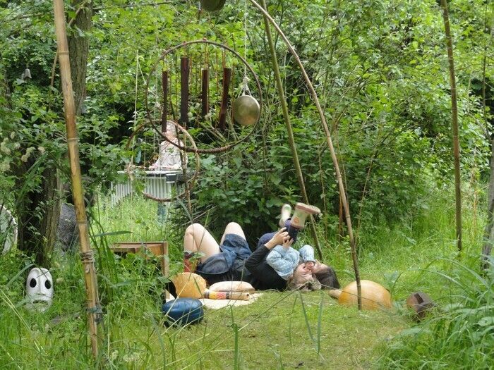 Künstlerischer Empfang im Jardin d'Émerveille