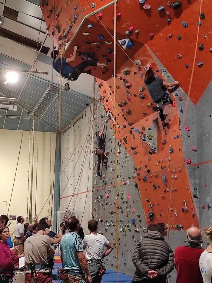 Venez découvrir l'escalade lors de notre soirée portes ouvertes au gymnase Jean Jaurès !