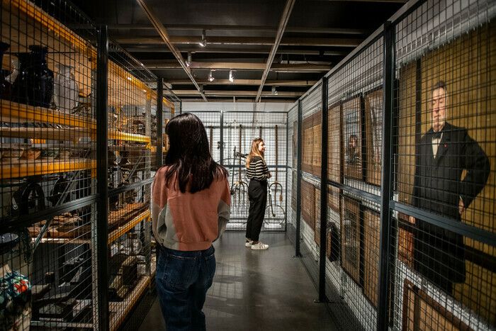 Pour parfaire tes connaissances, participe aux visites guidées du Musée et à l’exposition immersive « Bien conservés ! 200 ans de collections », prolongée jusqu’au 4 septembre !