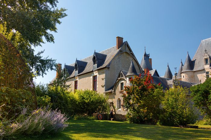 Spaziergang durch den Garten von Fougères-sur-Bièvre.