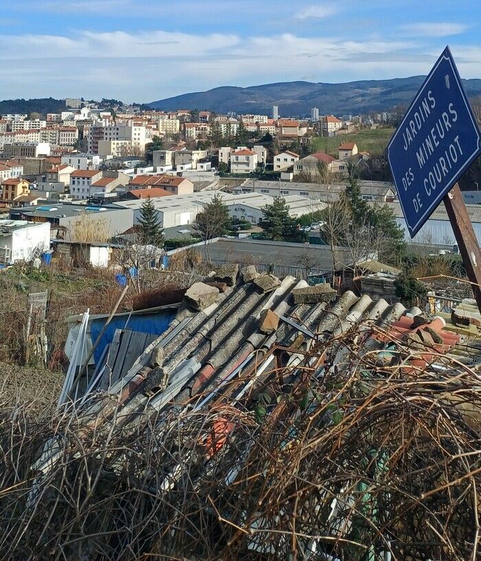 Verfolgen Sie die Geschichte der Arbeitergärten von ihrer Errichtung bis zum Ende des 19\. Jahrhunderts bis zur Schließung der Kohlebergwerke.