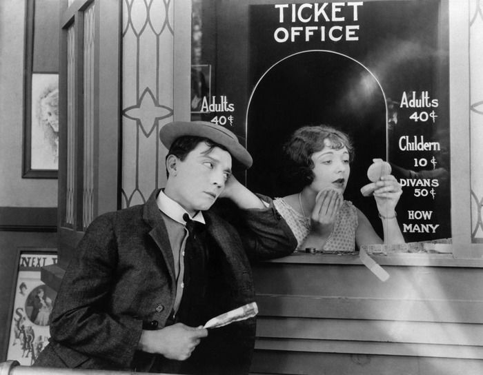 Concert en salle lors de la projection du film Sherlock Junior de Buster Keaton.