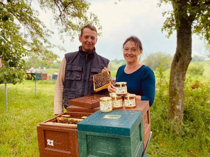 Visite de notre miellerie, venez découvrir les secrets de l'élevage des abeilles et de la production de miel