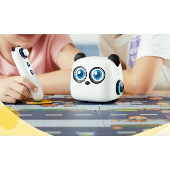 Découvre Mtiny, cet adorable petit robot prêt à t'écouter !