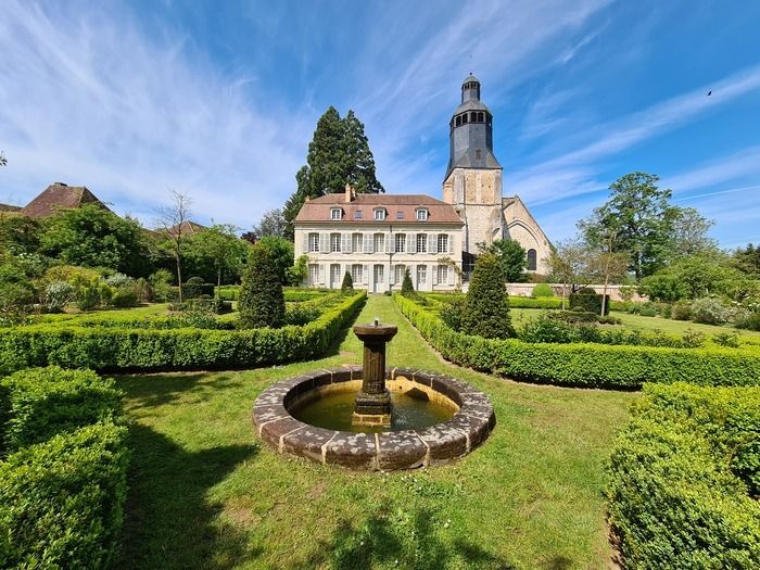 Der Garten wird kostenlos geöffnet: Kommen Sie und genießen Sie unseren speziellen Parcours auf den "fünf Richtungen des Gartens". Museum geschlossen