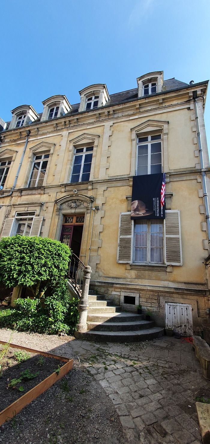 Découvrez une exposition sur la présence américaine à Bourmont en 1917. L'entrée est au 12 Rue Decrès Chaumont.