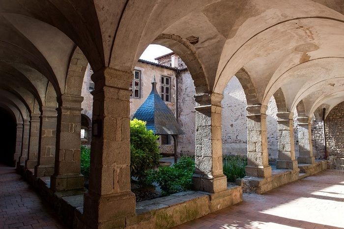 Können Sie mit den Fingerspitzen oder der Nase die Pflanzen im Klostergarten erkennen?