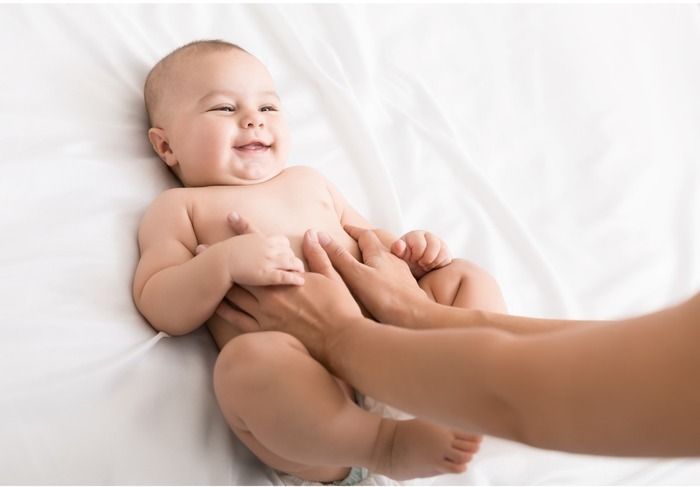 L'association Tisser le lien propose un cycle de massage parent-bébé à Labège. 5 séances en petit groupe pour apprendre à masser son bébé dans un cadre respectueux et bienveillant.