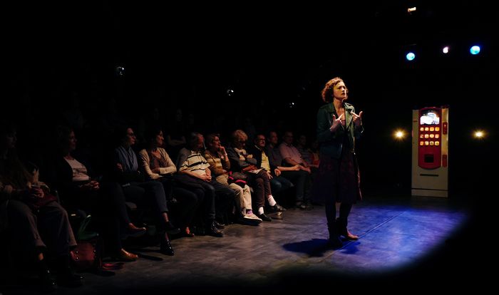 Spectacle de théâtre à partir de 15 ans de et avec Catriona Morison de la compagnie strasbourgeoise Verticale dans le cadre des Rencontres Philosophiques de Langres 2020.