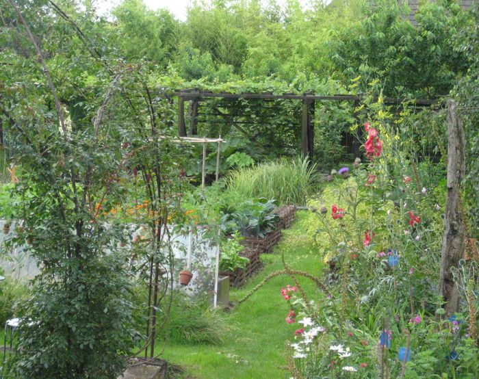 Besucher sind eingeladen, den Garten in ihrem eigenen Tempo mit einem erklärenden Dokument zu erkunden.