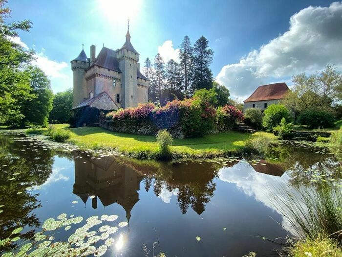 Freier Besuch des Parks und der Gärten des Chezotte-Anwesens mit einer Beschreibung der Geschichte des Ortes, einer Beschreibung des Parks und der Gärten sowie einem Plan des Parks und der Gärten.