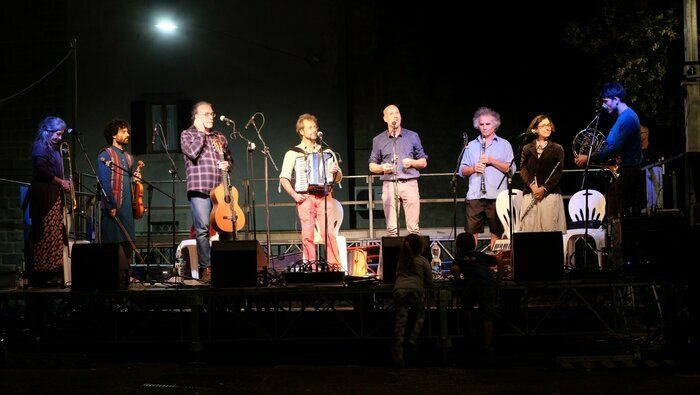 Rencontre de chants traditionnels italiens Toscan - du 23 au 25 septembre - Théâtre de Verdure de la Girandole - Montreuil
    Avec Marco Magistrali et Filippo Marranci